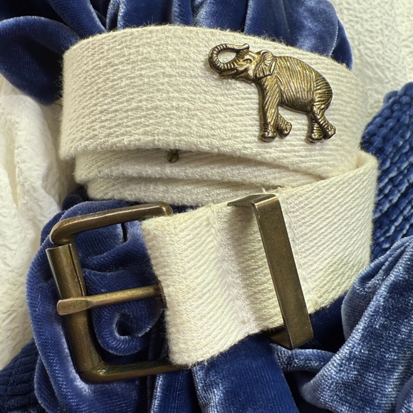 Vintage Liz Claiborne White Canvas Belt w/ Brass Animal Accents – Medium 35” - Picture 3 of 5